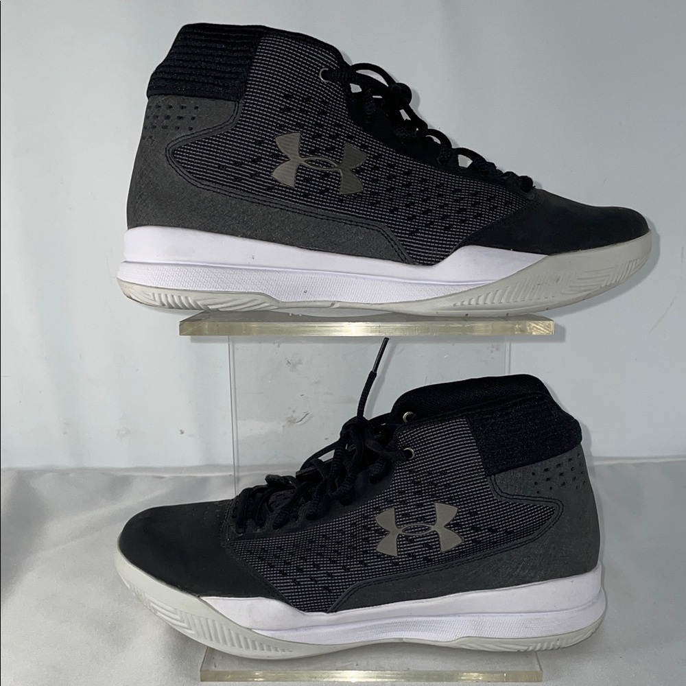 UNDER ARMOUR JET 2017 MID TOP BASKETBALL SHOES FTL-01-116